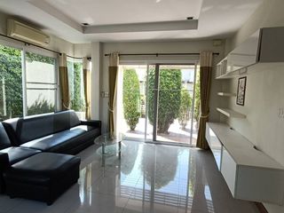 For rent 3 bedrooms house in Saraphi, Chiang Mai