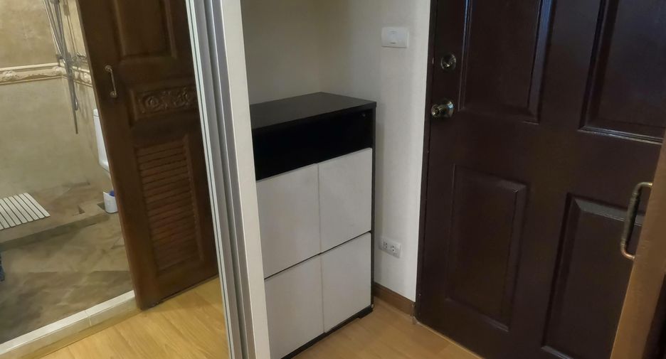 For rent and for sale studio condo in Bang Rak, Bangkok
