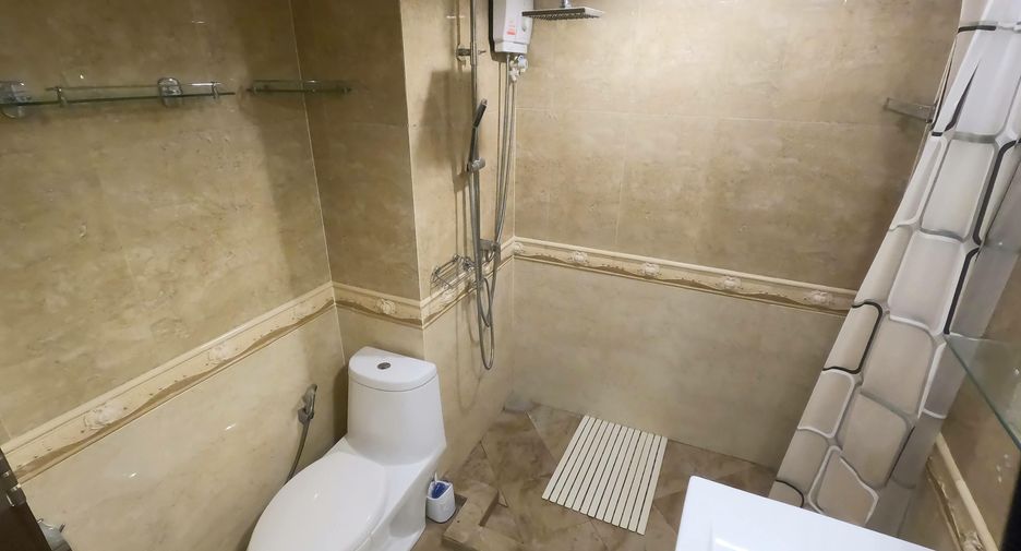 For rent and for sale studio condo in Bang Rak, Bangkok