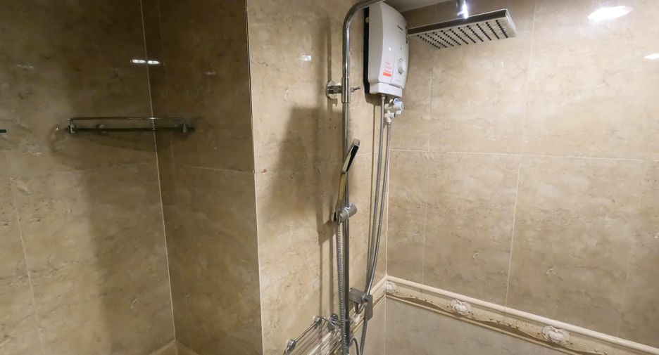 For rent and for sale studio condo in Bang Rak, Bangkok