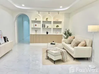 For sale 2 bedrooms townhouse in Mueang Chiang Mai, Chiang Mai