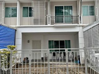 For sale 3 bedrooms townhouse in Mueang Chiang Mai, Chiang Mai