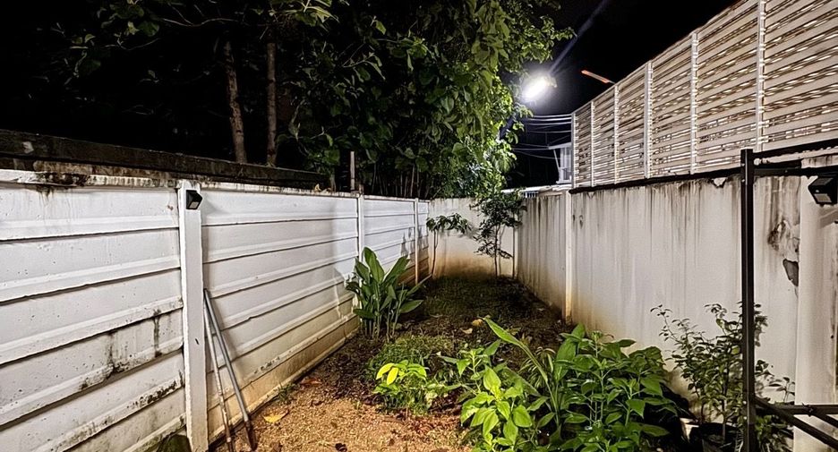 For sale 3 bedrooms townhouse in Mueang Chiang Mai, Chiang Mai