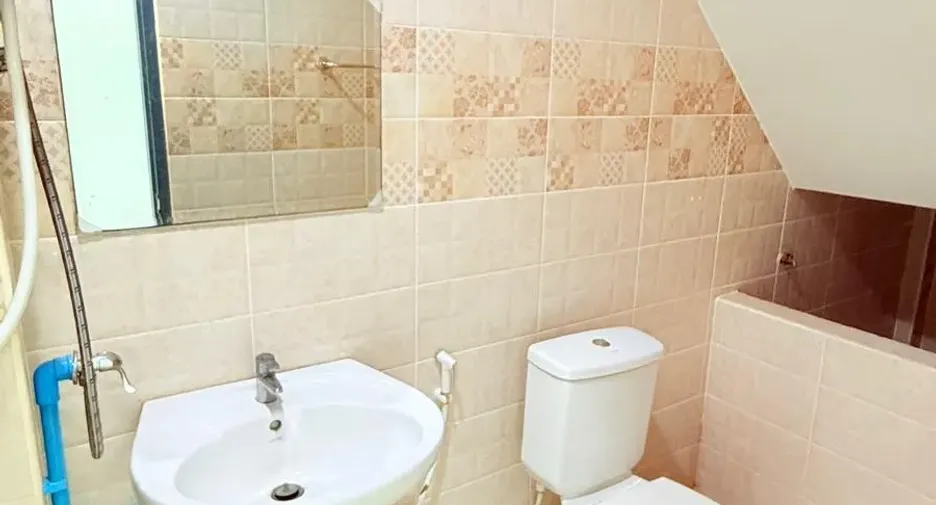 For sale and for rent 2 bedrooms townhouse in Pran Buri, Prachuap Khiri Khan