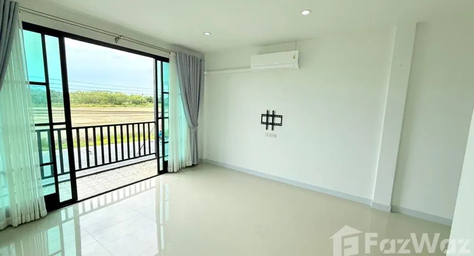 For sale and for rent 2 bedrooms townhouse in Pran Buri, Prachuap Khiri Khan