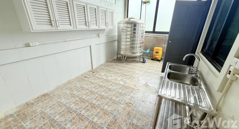 For sale and for rent 2 bedrooms townhouse in Pran Buri, Prachuap Khiri Khan