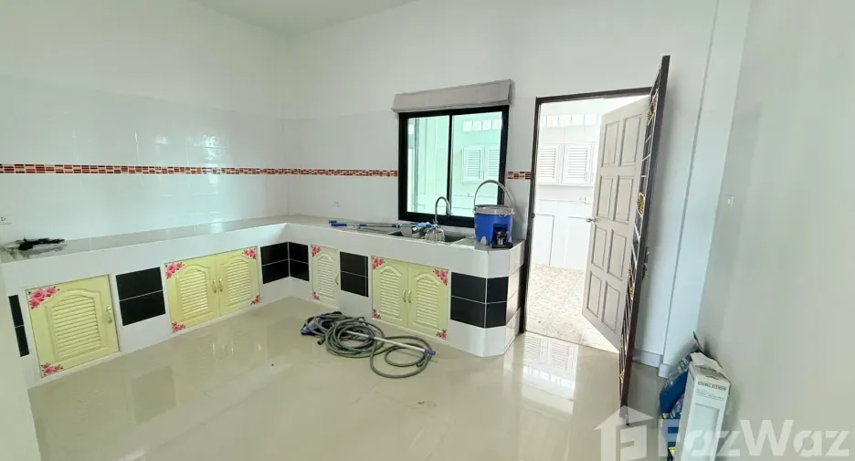 For sale and for rent 2 bedrooms townhouse in Pran Buri, Prachuap Khiri Khan