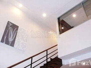Продажа 1 кровать кондо в Патхум Щан, Бангкок