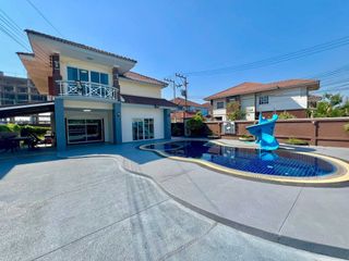 Villa zur Miete mit 5 Zimmer in Bang Lamung, Chonburi