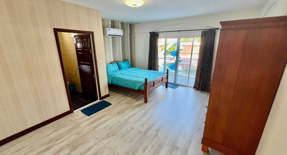 For rent 5 bedrooms villa in Bang Lamung, Chonburi