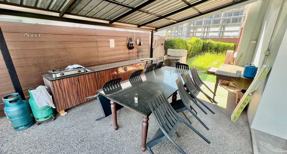 For rent 5 bedrooms villa in Bang Lamung, Chonburi