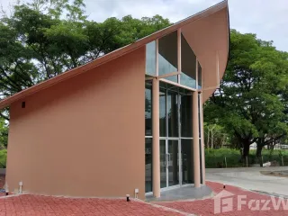 For rent 7 bedrooms retail Space in Mueang Chiang Mai, Chiang Mai
