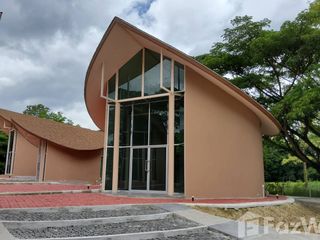 For rent 7 bedrooms retail Space in Mueang Chiang Mai, Chiang Mai