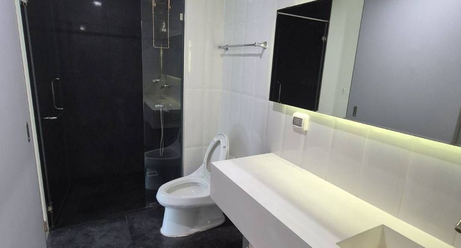 For rent 2 bedrooms condo in Mueang Chiang Mai, Chiang Mai