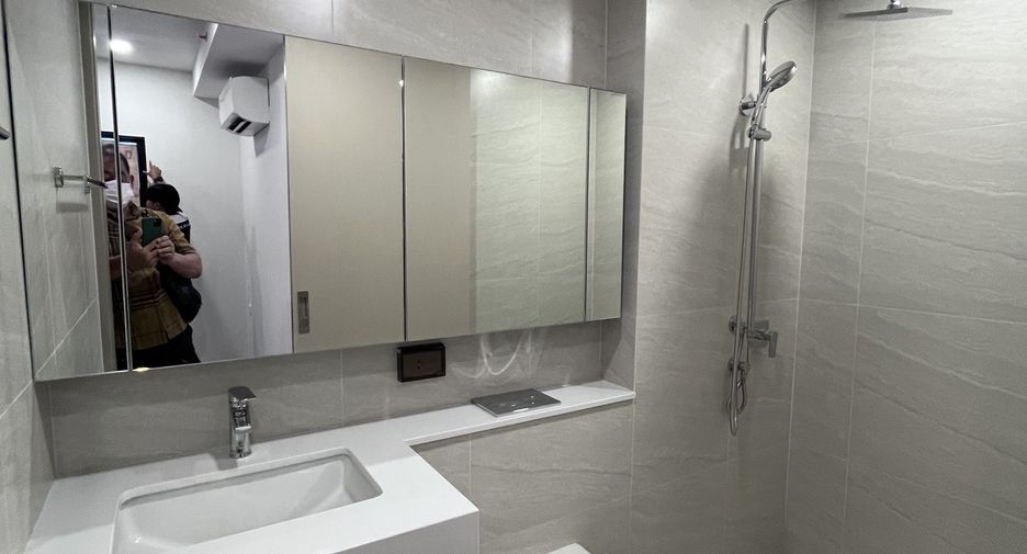For sale 1 bed condo in Bangkok Noi, Bangkok