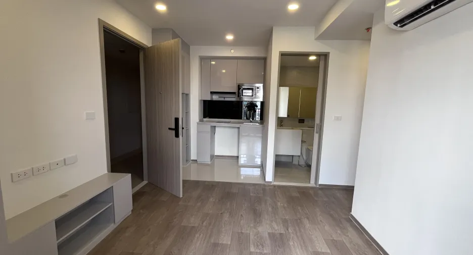 For sale 1 bed condo in Bangkok Noi, Bangkok
