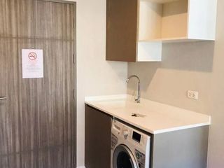 À louer et à vendre studio condo à Huai Khwang, Bangkok