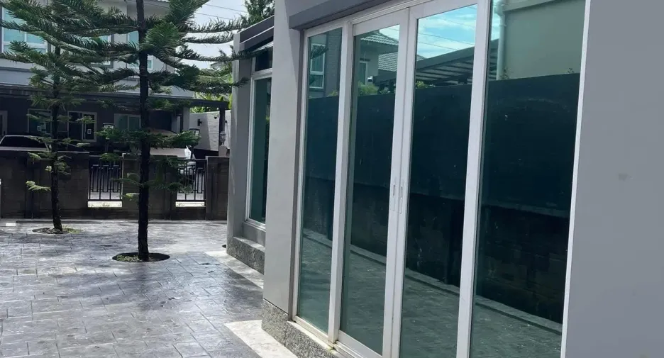For rent 3 bedrooms house in Mueang Chiang Mai, Chiang Mai