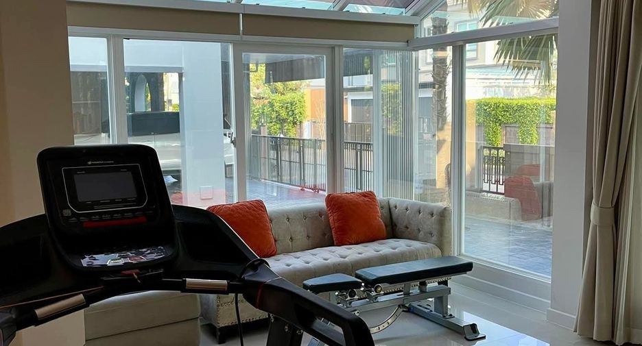 For rent 3 bedrooms house in Mueang Chiang Mai, Chiang Mai