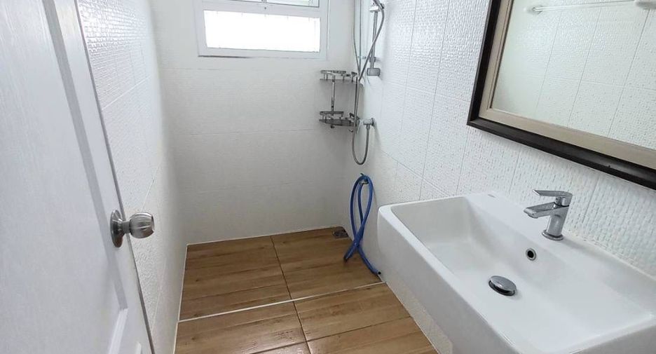 For rent 3 bedrooms house in Bang Lamung, Chonburi