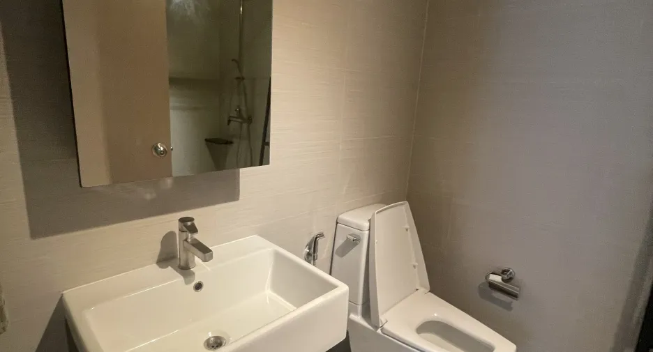 For sale and for rent 2 bedrooms condo in Khlong Toei, Bangkok