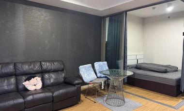 Wohnung zum Kauf mit 1 Zimmer in Bang Rak, Bangkok