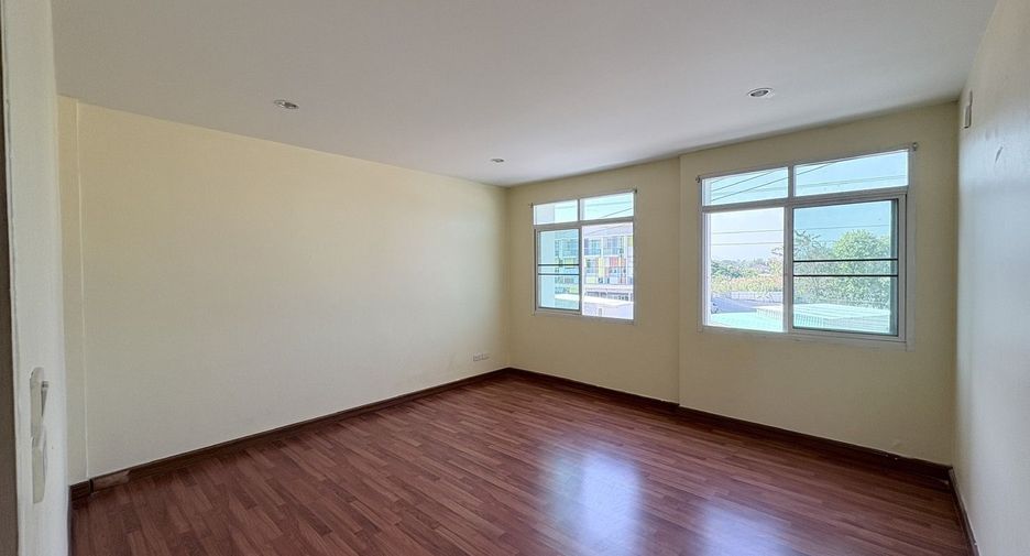 Reihenhaus zum Kauf mit 2 Zimmer in San Sai, Chiang Mai