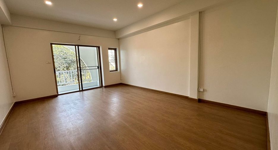 For sale and for rent 2 bedrooms townhouse in Mueang Chiang Mai, Chiang Mai