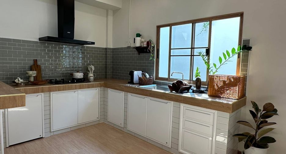 For sale and for rent 2 bedrooms townhouse in Mueang Chiang Mai, Chiang Mai