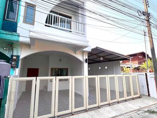 For Rent 2 Bedroom Townhouse In Mueang Chiang Mai