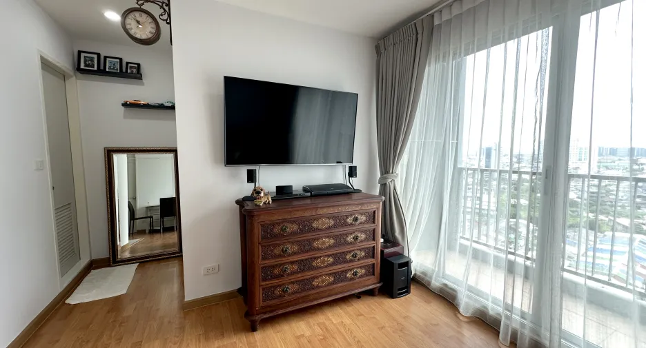 For sale 2 bedrooms condo in Phasi Charoen, Bangkok