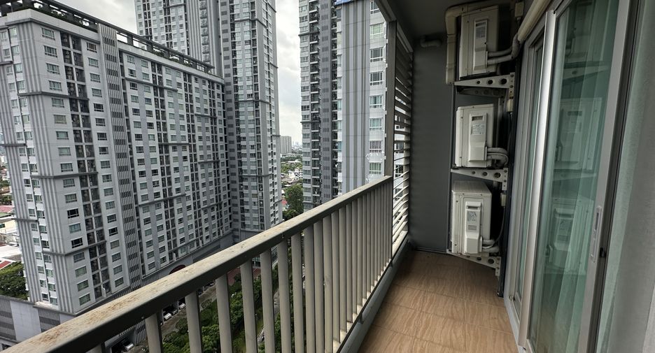 For sale 2 bedrooms condo in Phasi Charoen, Bangkok