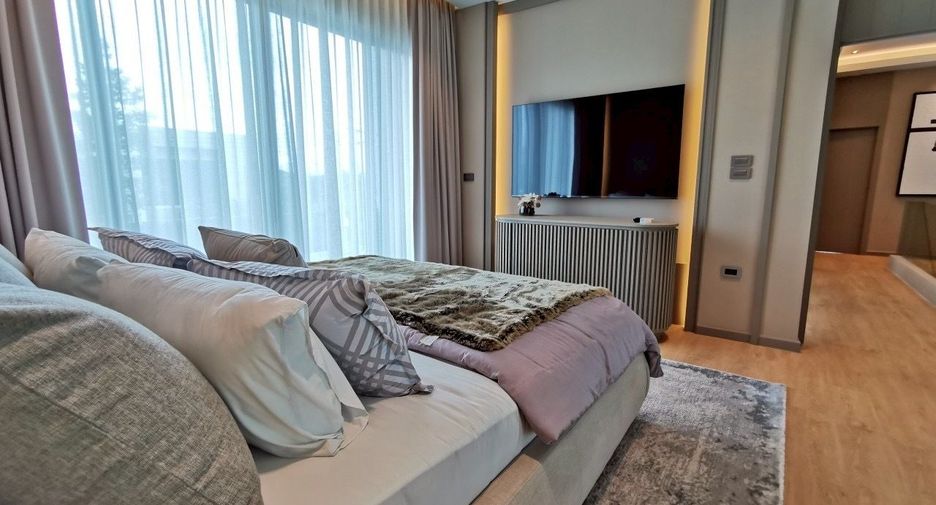 For rent 4 ベッドルーム villa in San Kamphaeng, Chiang Mai