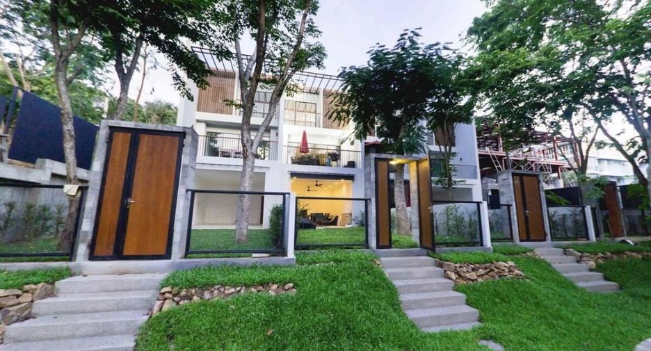 For rent 3 bedrooms townhouse in Ko Samui, Surat Thani