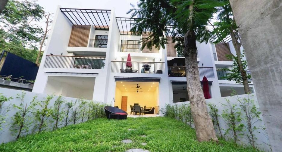 For rent 3 bedrooms townhouse in Ko Samui, Surat Thani