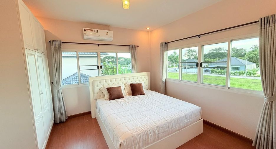 For rent 4 bedrooms house in San Sai, Chiang Mai
