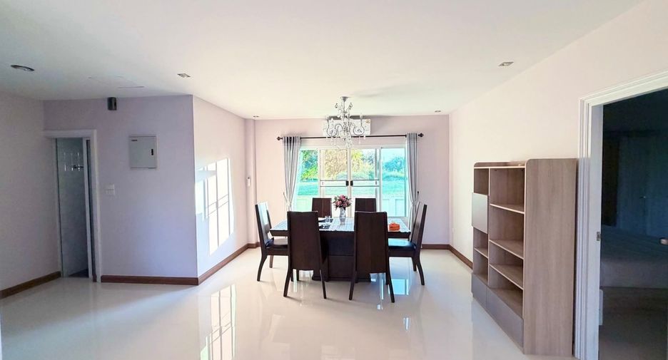 For rent 4 bedrooms house in San Sai, Chiang Mai