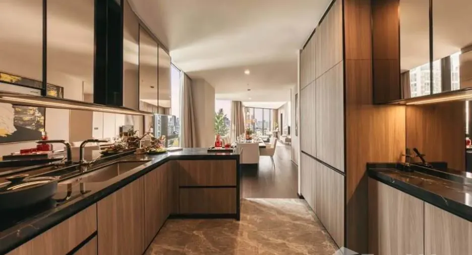 For sale 2 bedrooms condo in Watthana, Bangkok