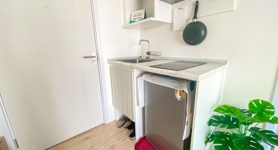 For sale 1 bed condo in Mueang Samut Prakan, Samut Prakan