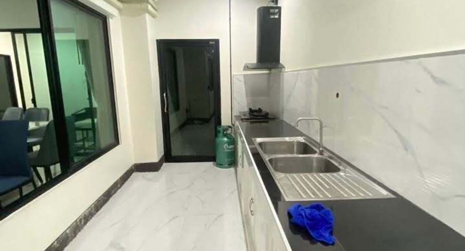 For rent 4 bedrooms house in Doi Saket, Chiang Mai