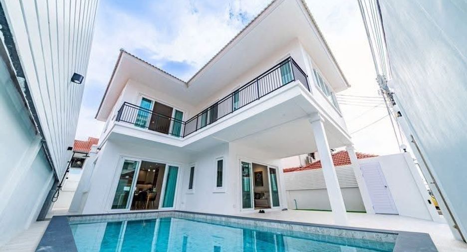For sale 4 bedrooms house in Bang Lamung, Chonburi