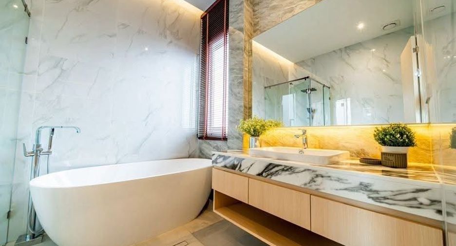 For sale 4 bedrooms house in Jomtien, Pattaya