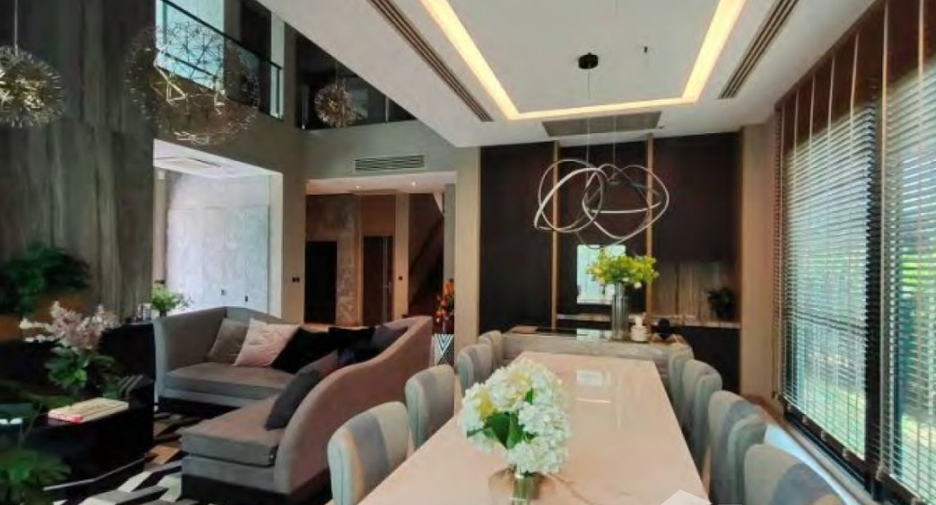 Casa en venta de 5 habitaciones en Lak Si, Bangkok