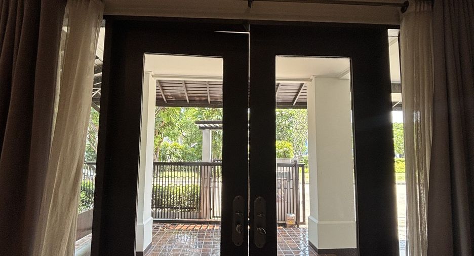 For sale and for rent 4 bedrooms house in San Sai, Chiang Mai
