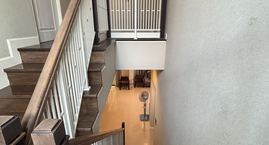 For sale and for rent 4 bedrooms house in San Sai, Chiang Mai