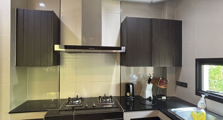 For sale and for rent 4 bedrooms house in San Sai, Chiang Mai