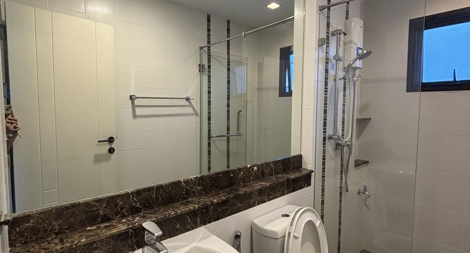 For sale and for rent 4 bedrooms house in San Sai, Chiang Mai