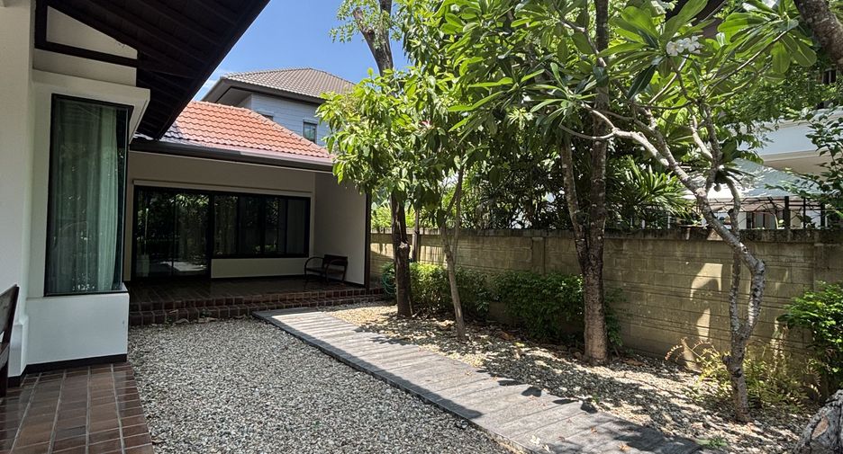 For sale and for rent 4 bedrooms house in San Sai, Chiang Mai