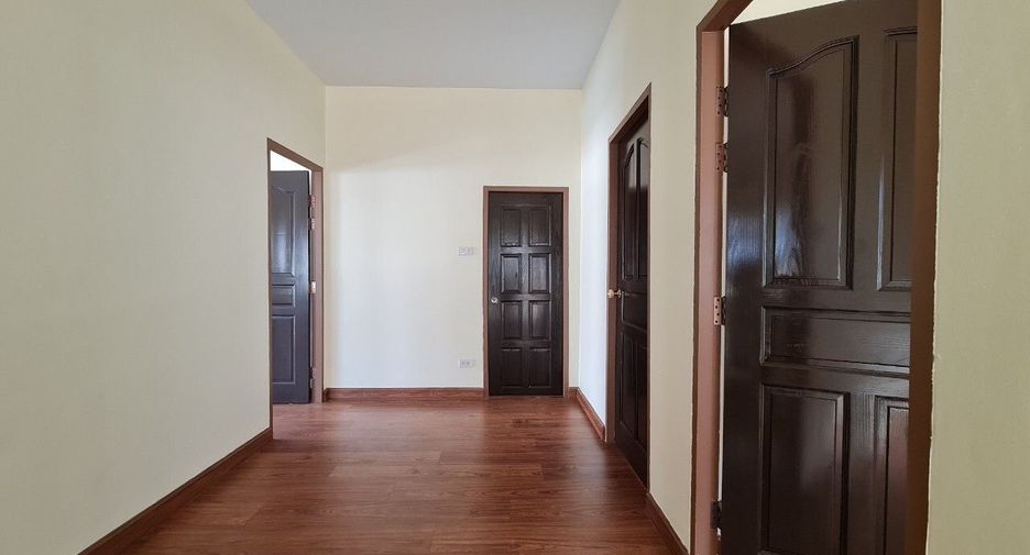 Casa en venta de 3 habitaciones en Saraphi, Chiang Mai