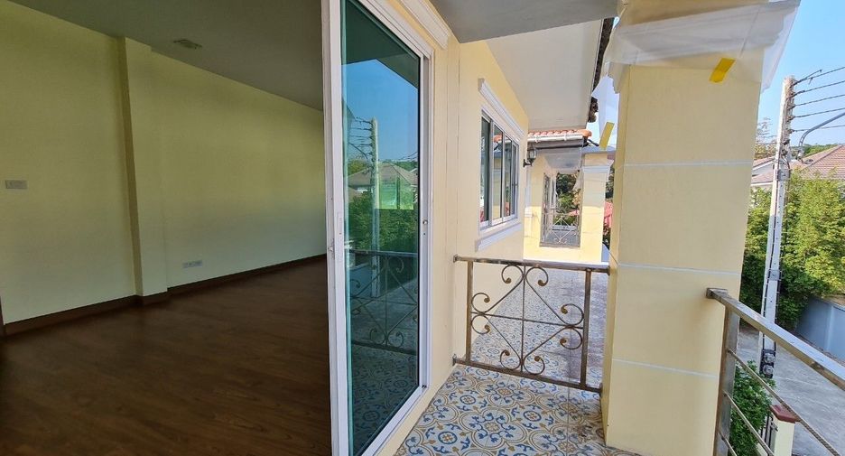 Casa en venta de 3 habitaciones en Saraphi, Chiang Mai